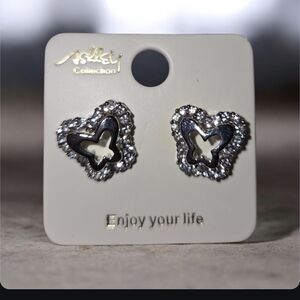 Givvy 🎁🎉Esley Collection Black and Silver Butterfly Earrings